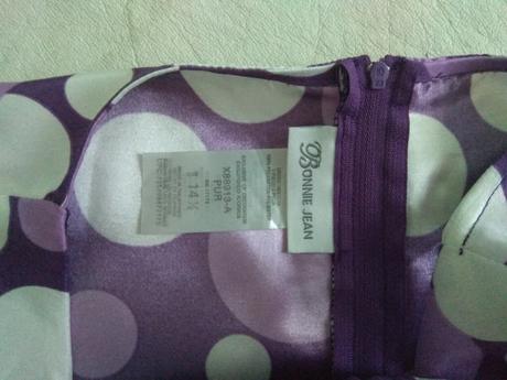 Bodkované fialové šaty, m