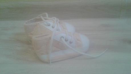 Papucky dievcenske, 18