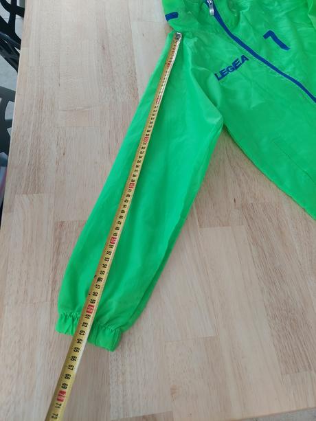 Bunda do dažďa, 146