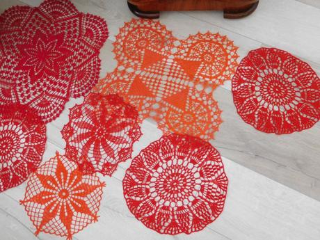 Červené háčkované, 