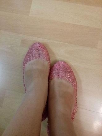 Kvietkovane balerinky, 37