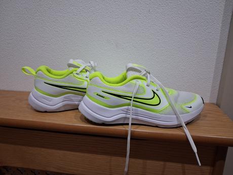 Ľahučké makkucke nike, nike,37