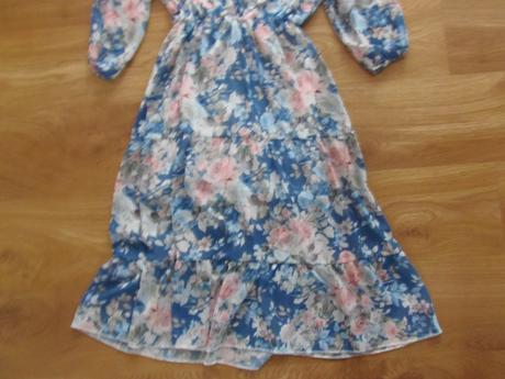 Šaty kvetované, s