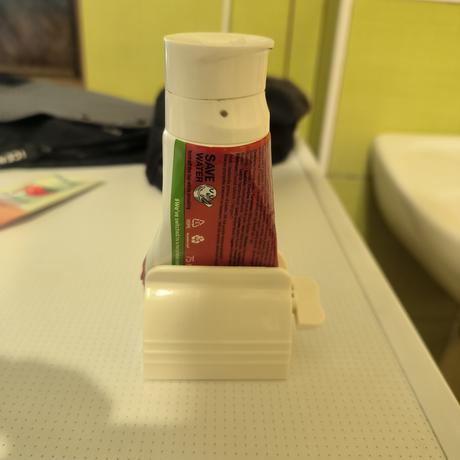 Držiak na zubnú pastu, 
