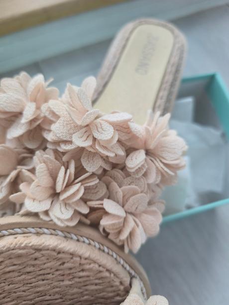 Béžové šľapky, 40