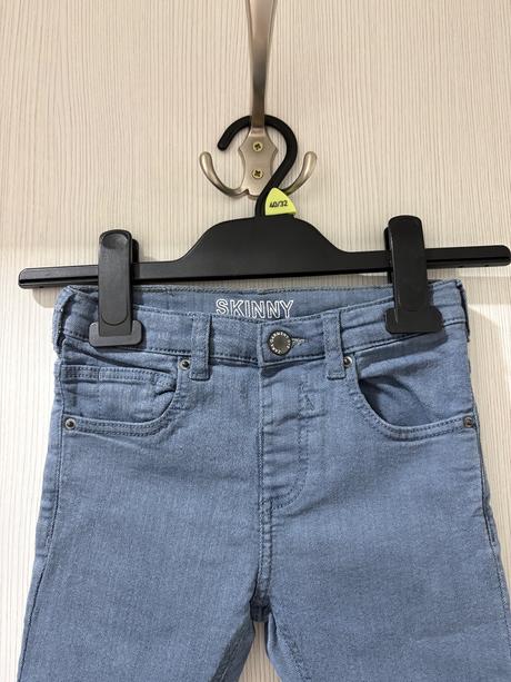 Chlapčenské rifle, zara,104