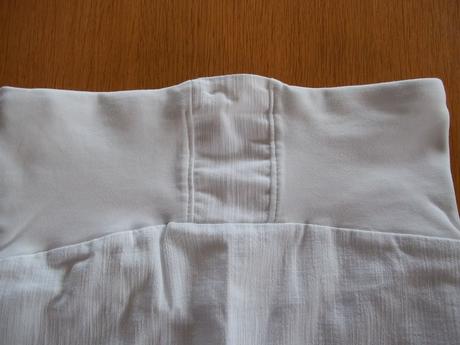 Biela sukňa, aj na bežné, aj príležitostné nosenie, s