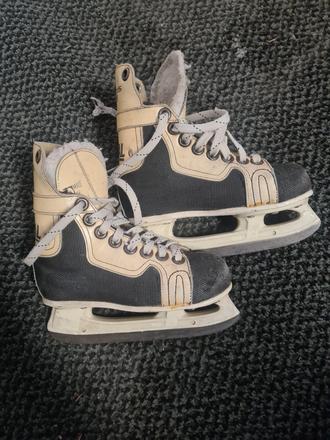 Hokejové korčule, botas,30