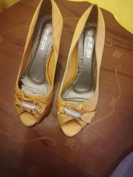 Saténové lodičky s otvorenou špičkou, 39