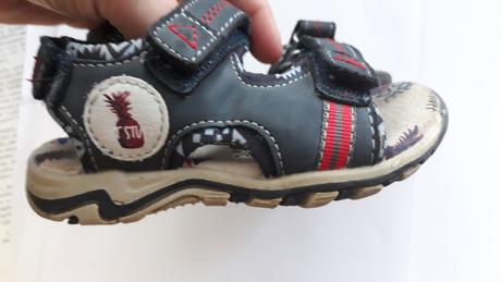 Sandálky, lupilu,24