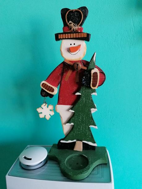 Vianočné dekorácie, svietnik, snehuliak, cencúle,, 