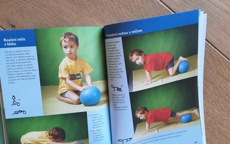 Knižka cvičíme s kojenci a batolaty, 