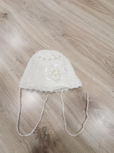 Dievčenska strikovana biela čiapka, 86