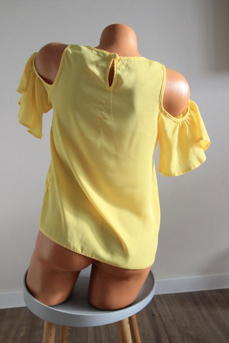 Žltý top s odhalenými ramenami, s, s