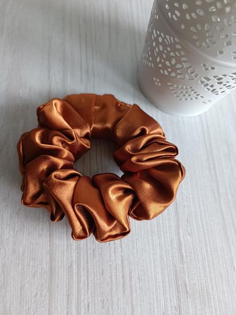 Saténová gumička do vlasov, 