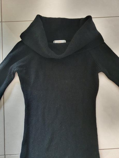 Svetríkové šaty s veľkým rolákom, xs