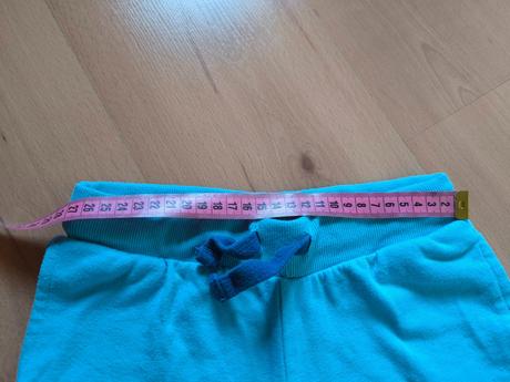 Teplákové kraťasy smurf, 122