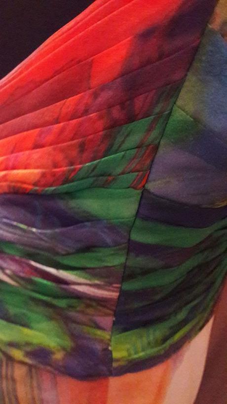 Spoločenské neprehliadnuteľné šaty faviana, l