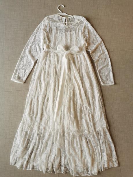 Šaty na prijímanie vrátane poštovného, 152