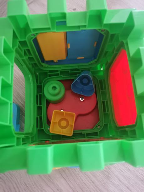 Skladacia interaktívna kocka, 