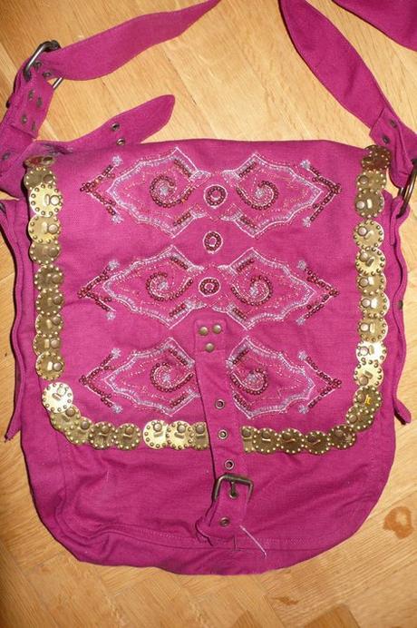 Cyklaménová kapsa, h&m