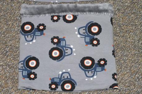 Zimna ciapka a nakrcnik, vyborny stav, 86