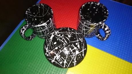 Šálky a cukornička ,