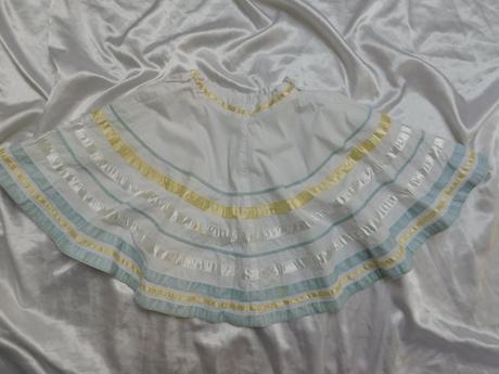 Velmi pekna letnma sukna, topolino,122