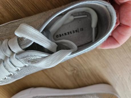 Strieborné tenisky, reserved,32