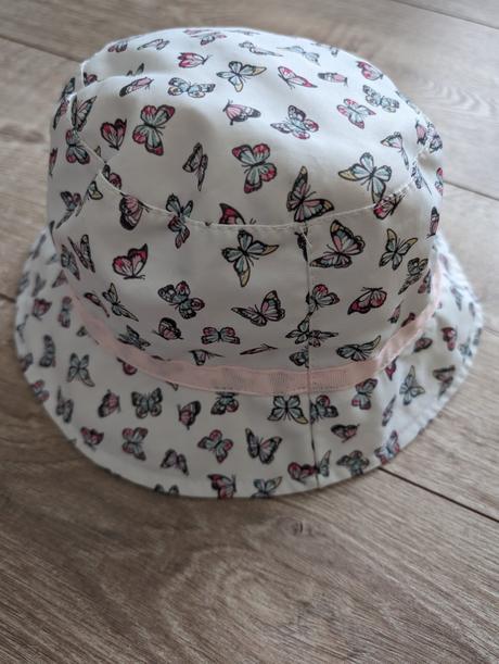 Klobúčik, dopodopo,104