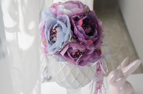 Dekoračná guľa z pivoniek, 