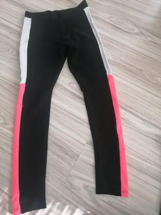 Športové leginy, 146