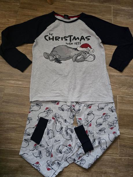 Pyžamo č.146-152, disney,146