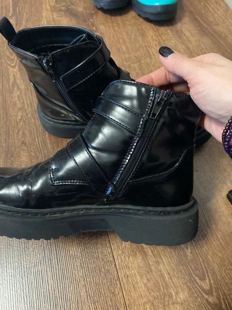 Topanky, reserved,37