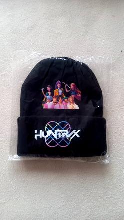 Čierna čiapka huntrix,