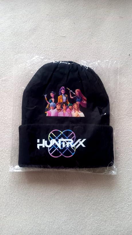 Čierna čiapka huntrix, 