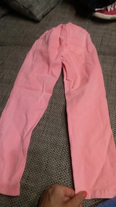 Krásne ružové nohavice, 116