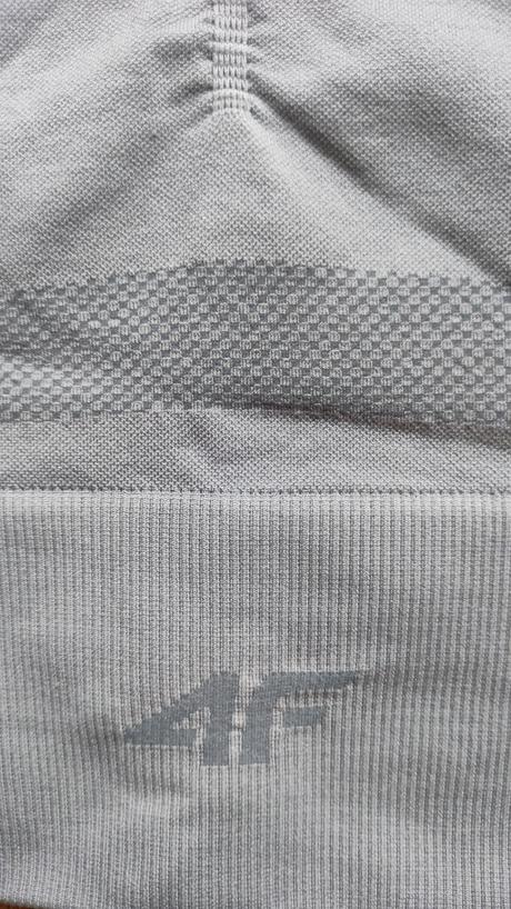 Top, xs