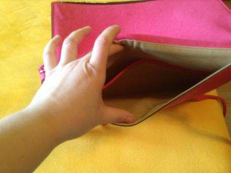 Kabelka listova cyklamenova, 