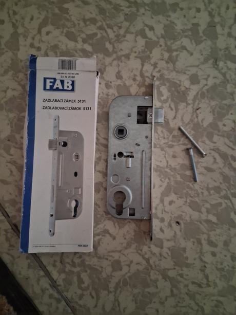 Zadlabávací zámok fab dvere kompletné balenie, 