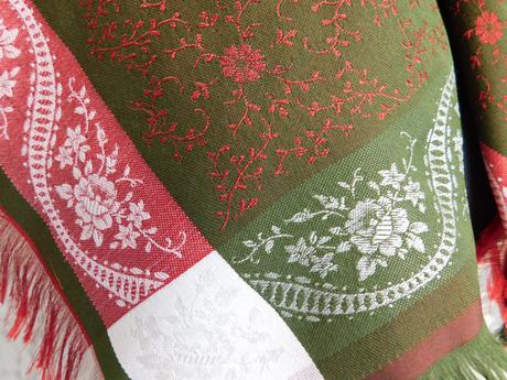 Trachten šatka ku kroju, l