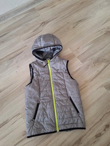 Nezateplená vesta, quechua,140