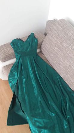 Spolocenske saty, 36