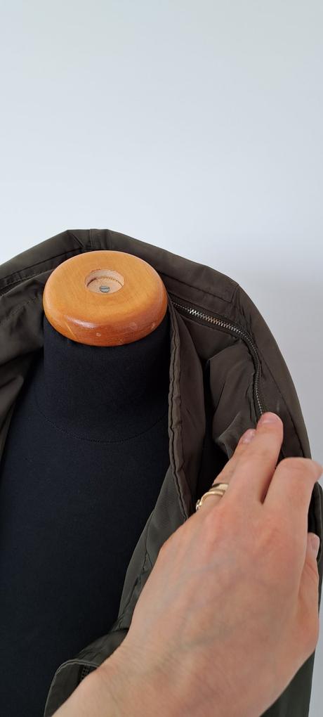 Bunda so skrytou kapucnou, atmosphere,38