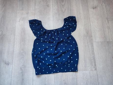 Top s volánom, h&m,146