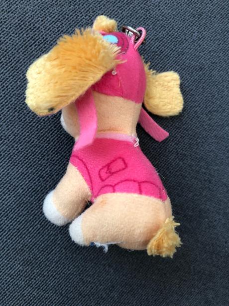 Plyšový prívesok skye,