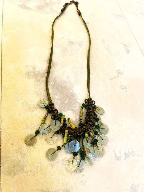 Perleťový náhrdelník,