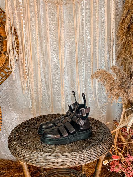 Dr martens sandále vysoké čierne kozenne, 36