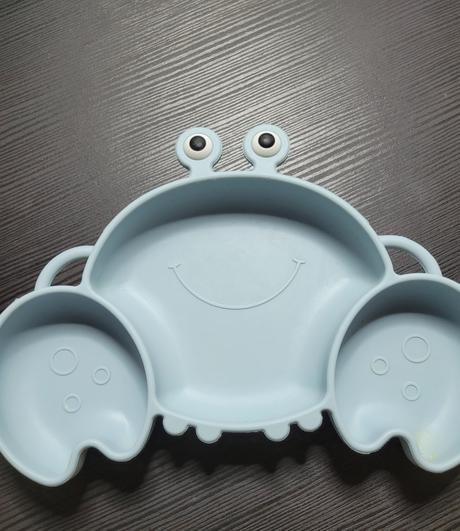 Prvé misky na jedenie pre bábätko + prvý príbor,