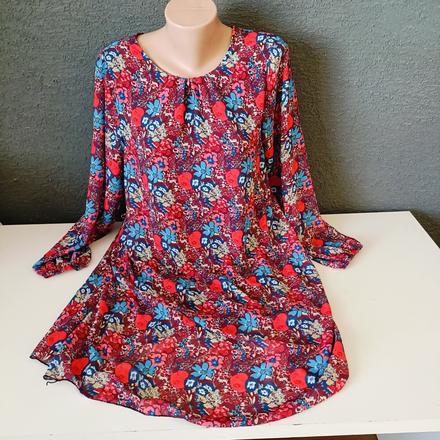 Kvietkovane saty, xl